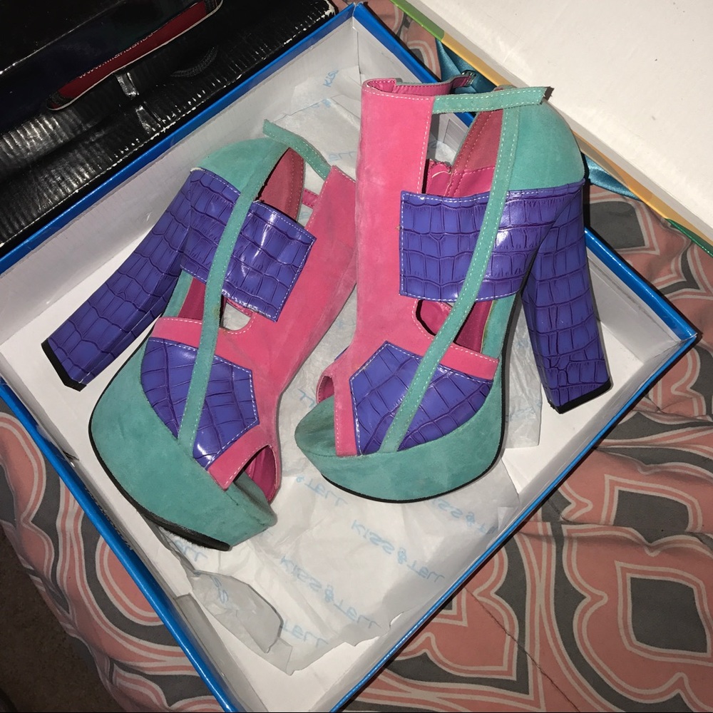Women’s Heels .